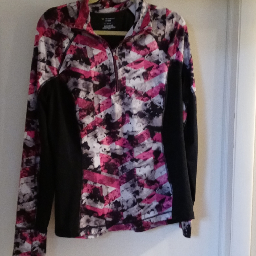 Super cute workout jacket with thumb holes